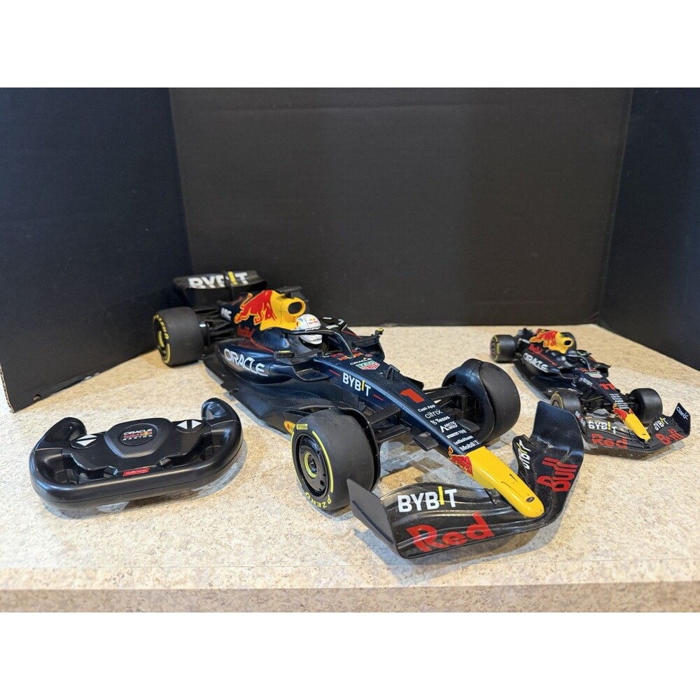 Rastar Oracle Red Bull Racing RB18 F1 RC Car Lot Large &Small Car + Remote as is